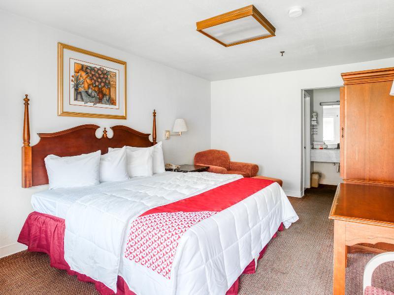 Oyo Hotel San Antonio East Buitenkant foto